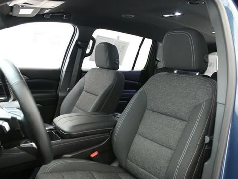 Certified 2026 Chevrolet Traverse LT FWD image 25
