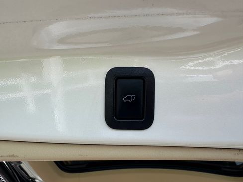 Used 2018 Toyota Highlander Limited Platinum AWD/4WD image 29