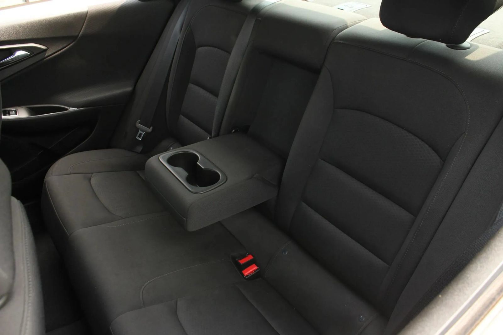 Used 2019 Chevrolet Malibu LT FWD image 15