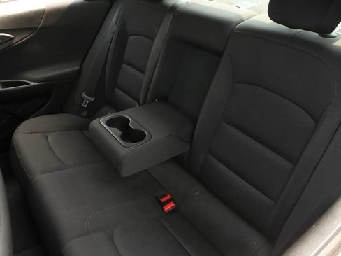 Used 2019 Chevrolet Malibu LT FWD image 15