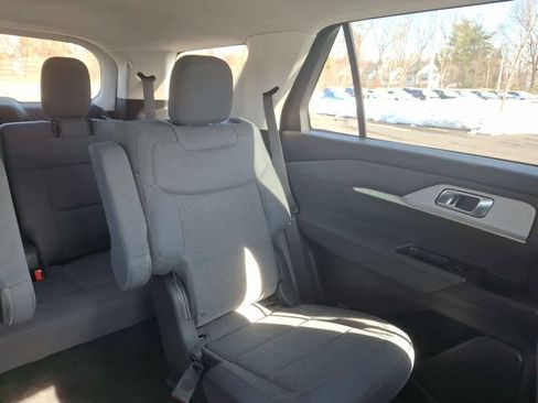Used 2025 Ford Explorer Active image 14