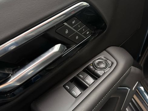 New 2026 Chevrolet Suburban Premier image 16