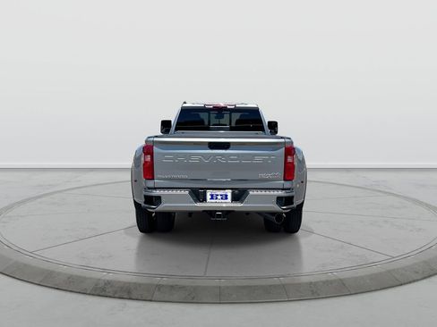 Used 2026 Chevrolet Silverado 3500 High Country w/ High Country Premium Package AWD/4WD image 7