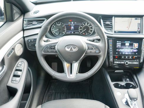 Certified 2023 INFINITI QX55 Essential image 21