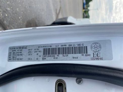 Used 2017 RAM 1500 Classic SLT w/ Luxury Group image 29