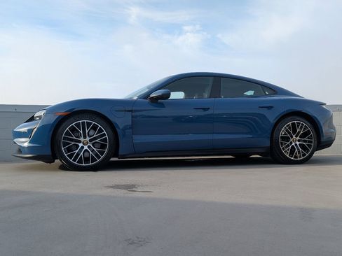 Used 2024 Porsche Taycan image 2