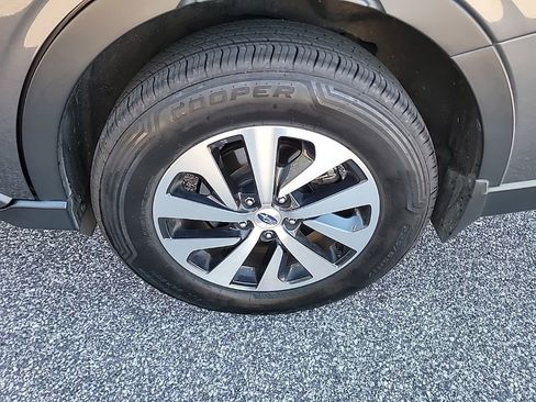 Used 2021 Subaru Outback 2.5i image 7