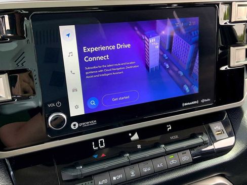 Used 2022 Toyota Tundra SR5 w/ SR5 Convenience Package image 32