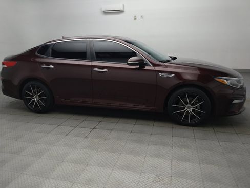 Used 2020 Kia Optima LX FWD image 11