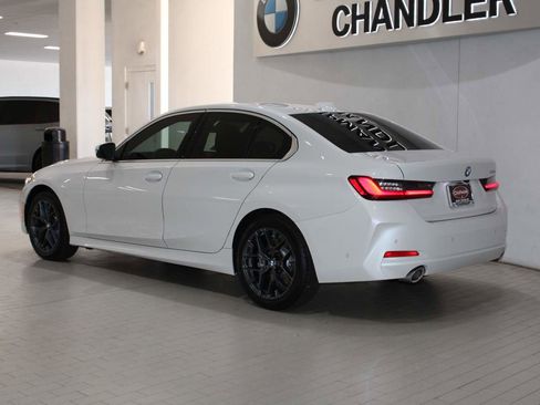 Used 2025 BMW 330i 330i w/ Convenience Package image 5