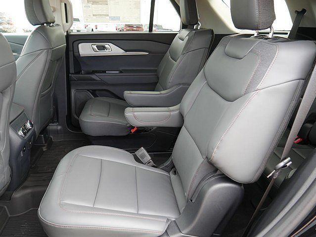 New 2026 Ford Explorer Active w/ Active Comfort Package AWD/4WD image 15