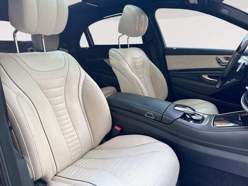 Used 2020 Mercedes-Benz S 560 Sedan image 28