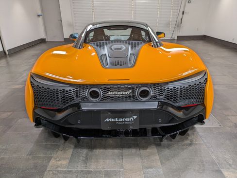 Used 2025 McLaren Artura RWD image 5