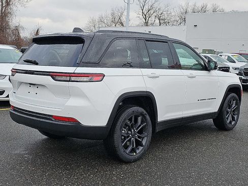 New 2025 Jeep Grand Cherokee Limited w/ Trailer Tow Package image 4