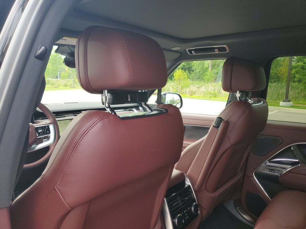 New 2026 Land Rover Range Rover SE AWD/4WD image 24