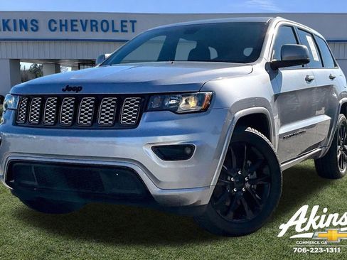 Used 2021 Jeep Grand Cherokee Laredo X AWD/4WD image 1