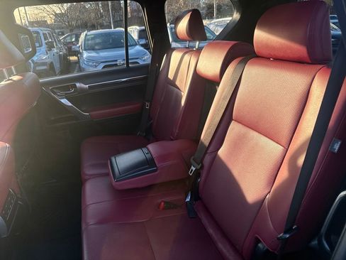 Used 2023 Lexus GX 460 Premium image 38