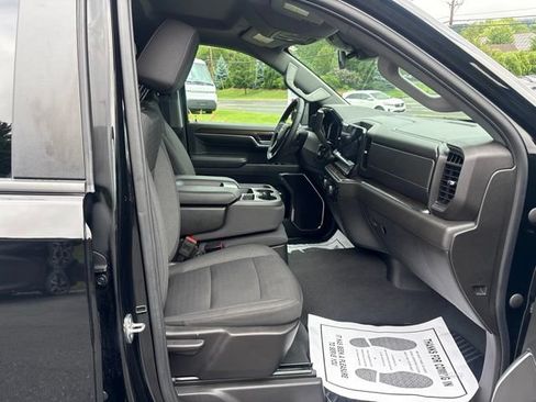 Used 2023 Chevrolet Silverado 1500 LT AWD/4WD image 14