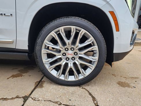 New 2026 GMC Yukon Denali w/ Denali Reserve Package AWD/4WD image 63