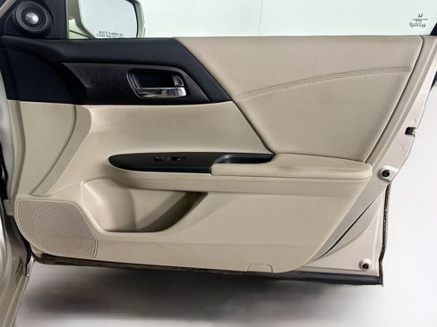 Used 2015 Honda Accord EX-L image 30