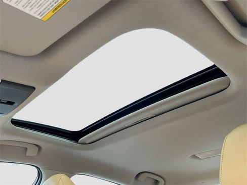 Certified 2025 Nissan Sentra SV w/ SV Premium Package image 22