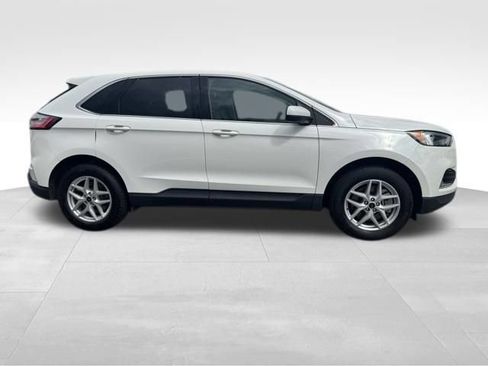 Used 2023 Ford Edge SEL AWD/4WD image 2