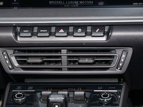 Used 2020 Porsche 911 Carrera RWD image 20