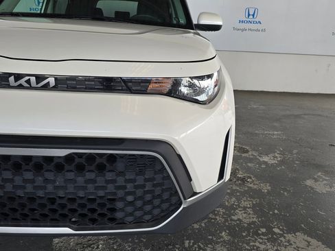 Used 2025 Kia Soul LX FWD image 32