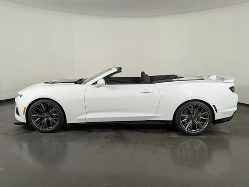 Used 2022 Chevrolet Camaro ZL1 image 7