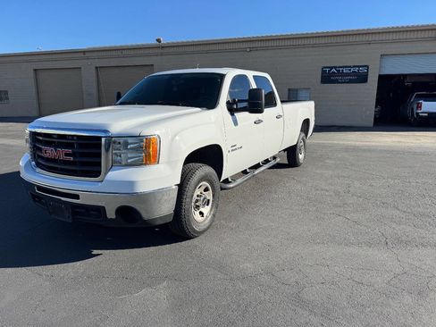 Used 2009 GMC Sierra 3500 SLE w/ Convenience Package image 3