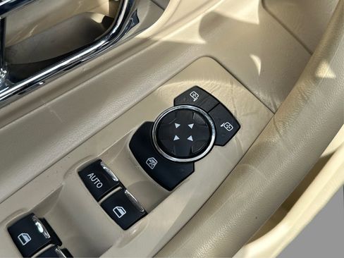 Used 2019 Ford Taurus SEL AWD/4WD image 38