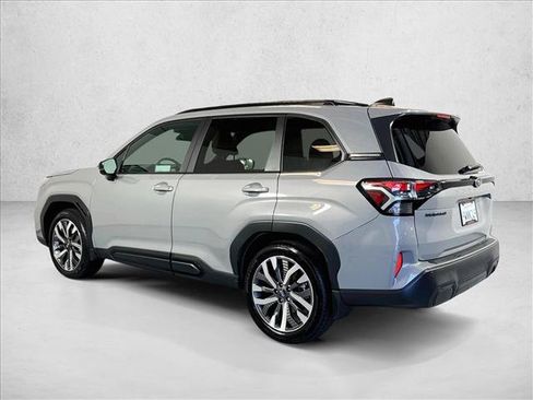 Used 2026 Subaru Forester Touring AWD/4WD image 7