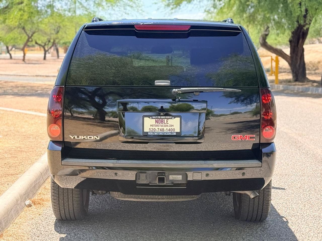 Used 2009 GMC Yukon SLE w/ Convenience Package RWD image 4