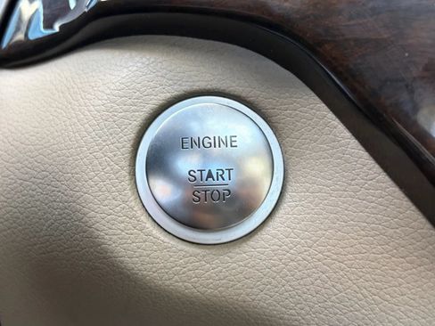 Used 2014 Mercedes-Benz ML 350 BlueTEC 4MATIC image 26