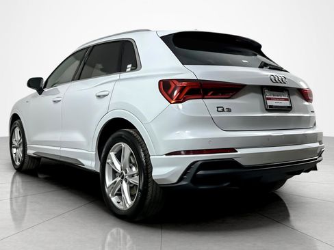 Used 2023 Audi Q3 2.0T Premium w/ 19" Wheel Package image 3