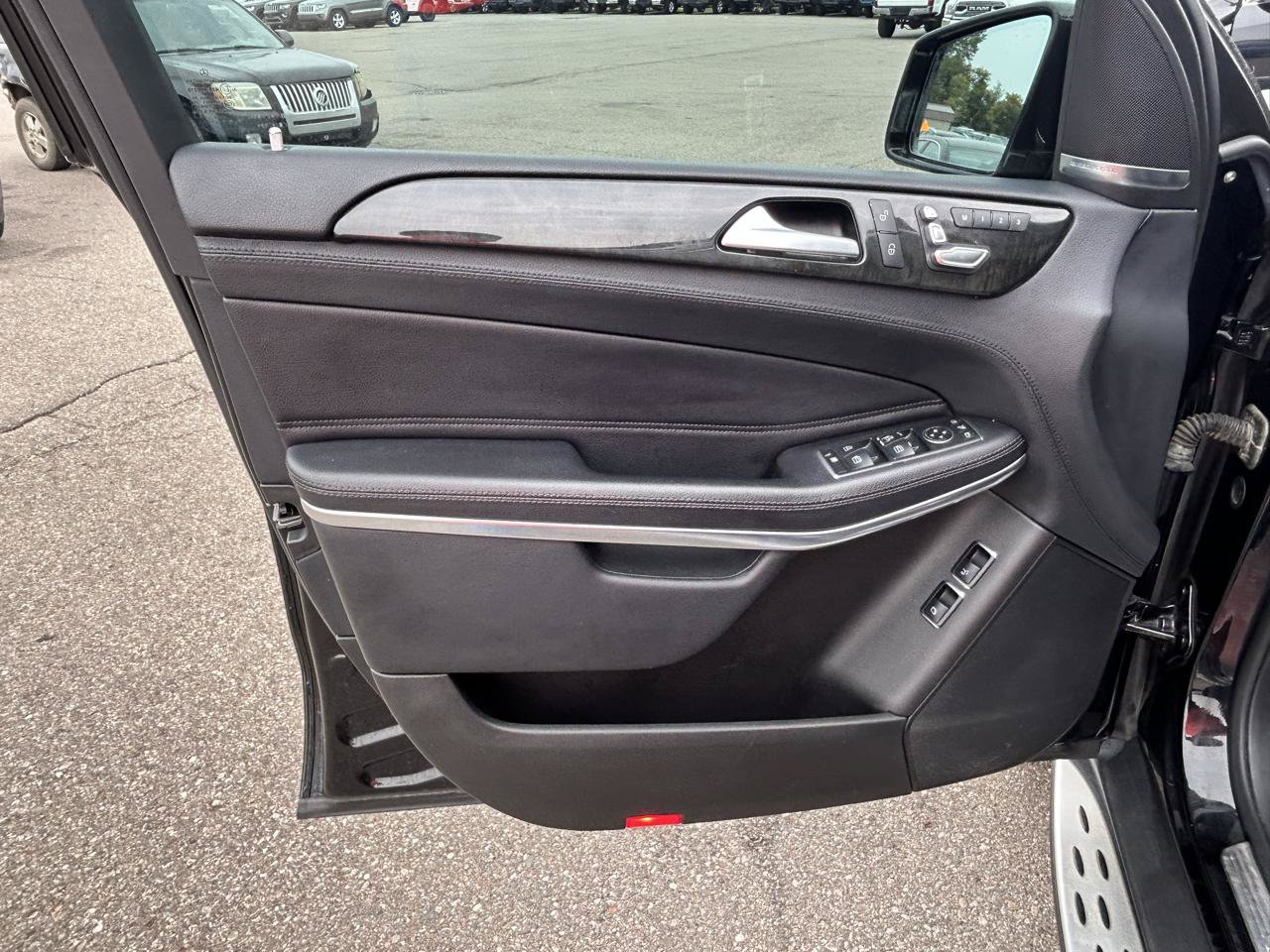 Used 2019 Mercedes-Benz GLS 550 4MATIC image 15