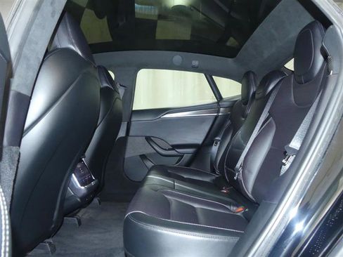 Used 2022 Tesla Model S Plaid image 22