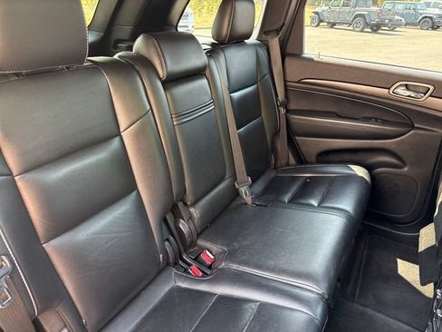 Used 2014 Jeep Grand Cherokee Laredo w/ Security & Convenience Group AWD/4WD image 21
