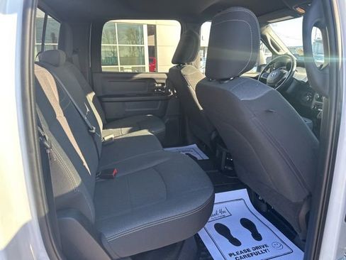 Used 2024 RAM 2500 Tradesman w/ Chrome Appearance Group image 4