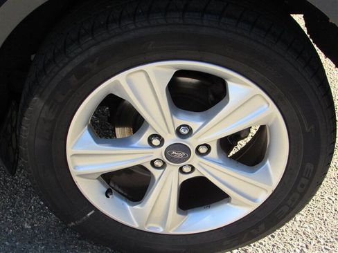 Used 2015 Ford Escape SE w/ Equipment Group 201A image 29