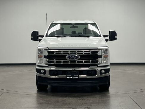 Used 2024 Ford F250 XLT image 3