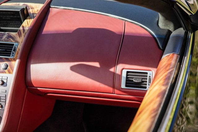Used 2006 Aston Martin DB9 Volante RWD image 40