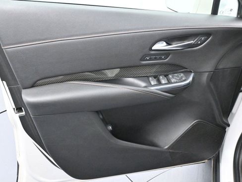 Used 2019 Cadillac XT4 Sport w/ Enhanced Visibility Package image 11