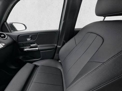Used 2026 Mercedes-Benz GLB 250 image 20