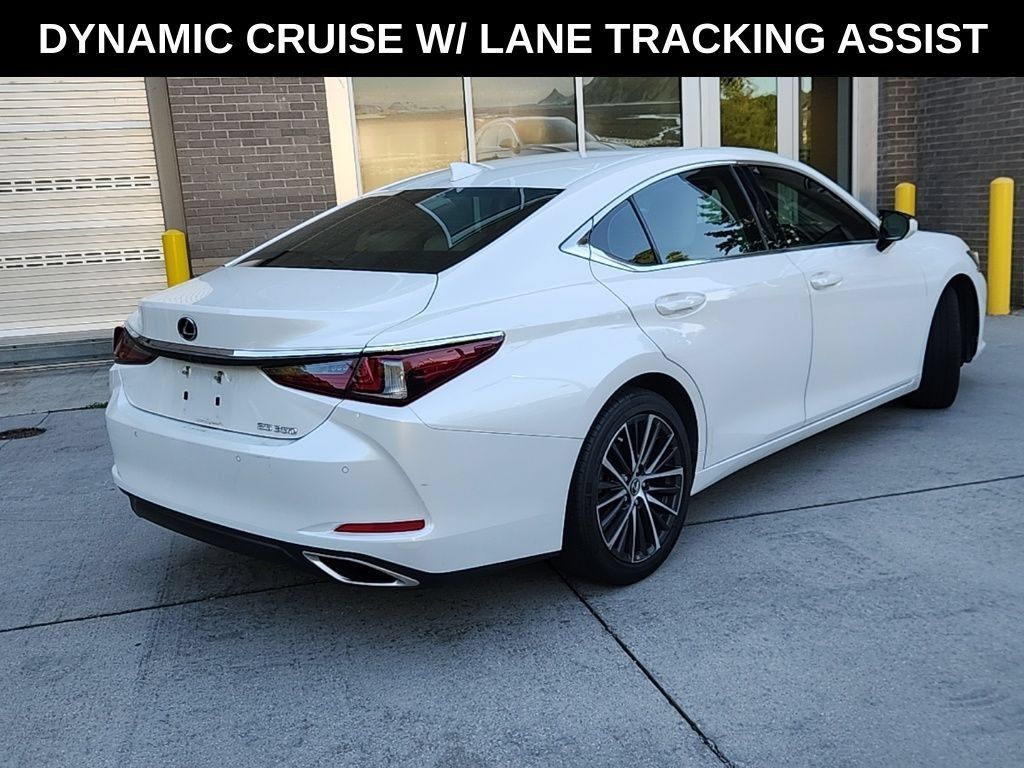 Used 2022 Lexus ES 350 w/ Premium Package FWD image 2