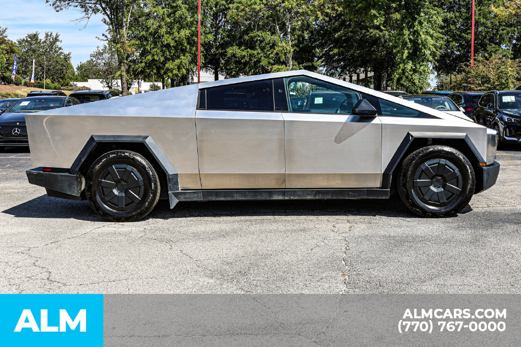 Used 2024 Tesla Cybertruck AWD Crew Cab image 9