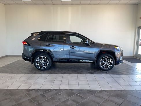 Used 2025 Toyota RAV4 XSE w/ Weather Package AWD/4WD image 5