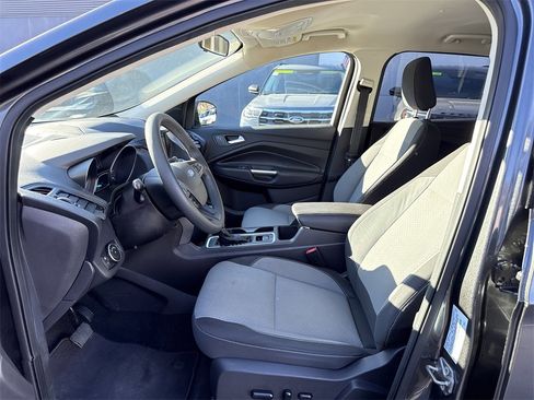 Used 2019 Ford Escape SE image 24