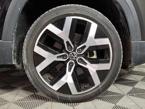 Used 2022 Volkswagen Taos SEL image 11