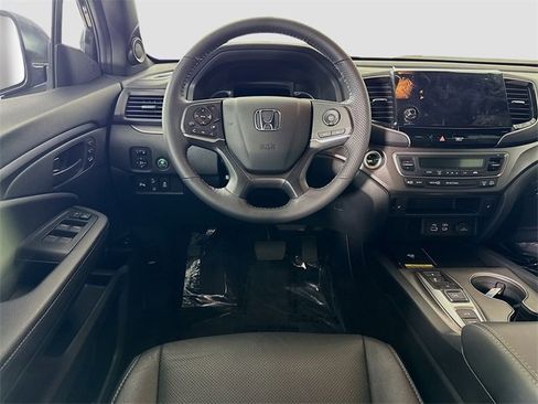 Used 2025 Honda Passport EX-L image 22